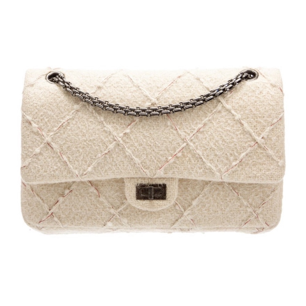 CHANEL Tweed Reissue 226 Double Flap bag beige Quilted